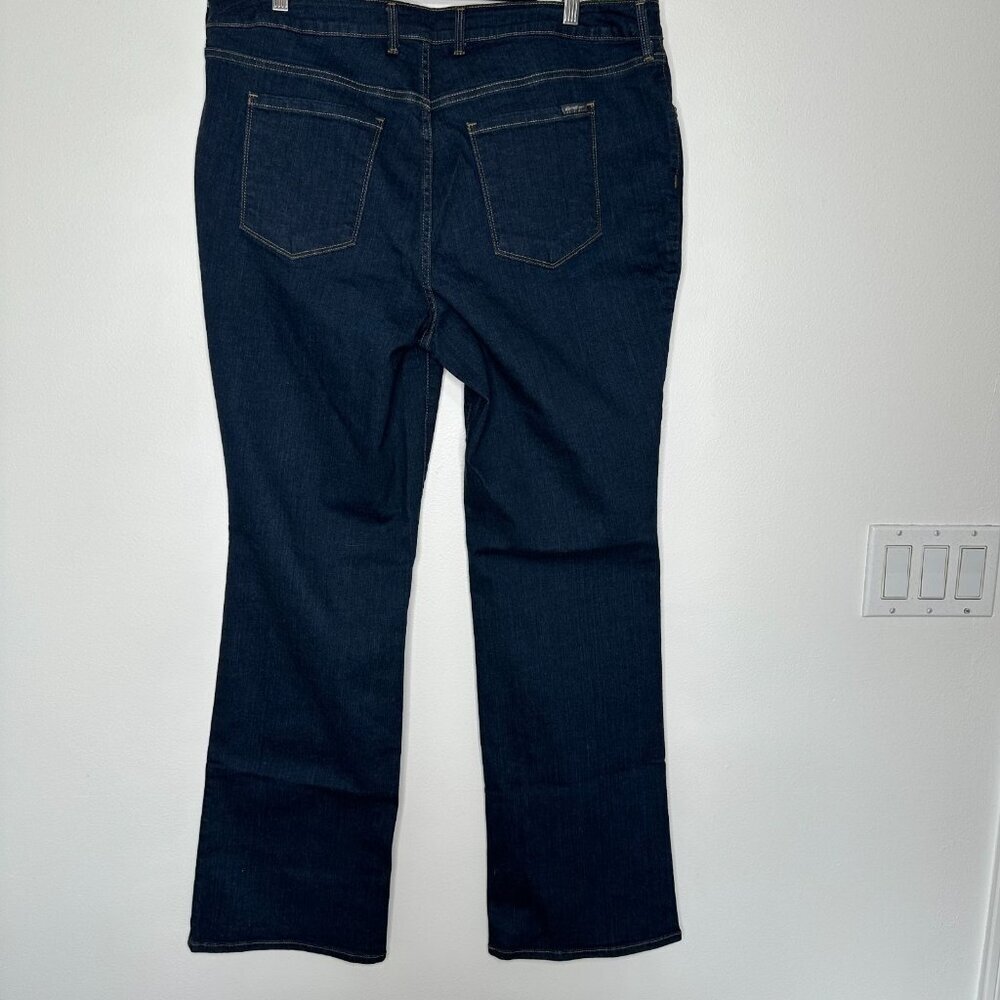 Eddie Bauer Slightly Curvy Mid Rise Bootcut Jeans Size 20 Stretch - Picture 2 of 11